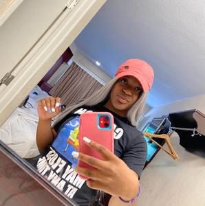 Meet your Posher, La'zetta